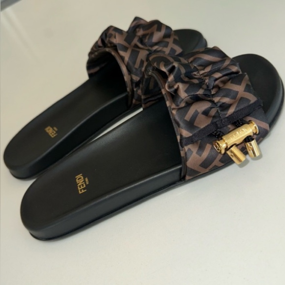 Fendi Slides